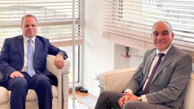 النائب العام يصل باريس فى زيارة رسمية واسترداد قطعتين أثريتين