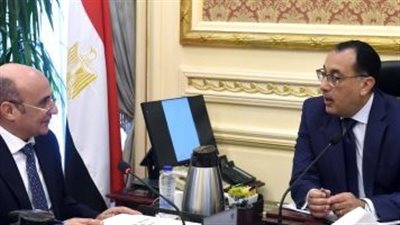رئيس الوزراء يتابع مع وزير العدل تنفيذ قرارات 