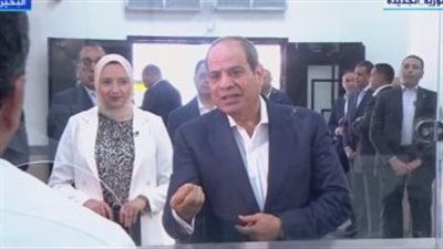 الرئيس السيسي يوجه رسالة لموظفي مجمع الخدمات التكنولوجية بالأبعادية