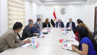 وزير التعليم العالي يلتقي ممثلي مبادرة 