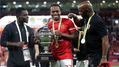  بعد أنباء رحيله عن الأهلي.. موسيماني يوجه نصيحة إلى بيرسي تاو