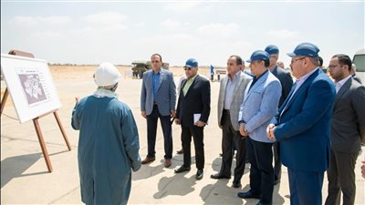  وزير الدولة للإنتاج الحربى يشهد إجراءات التشغيل التجريبي لعدد من منتجات مصنع إنتاج وإصلاح المدرعات