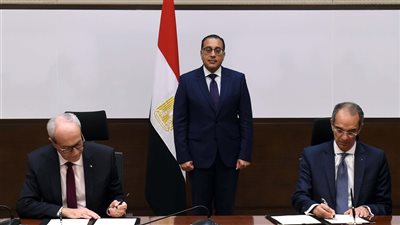 مدبولي يشهد توقيع مذكرة تفاهم للتعاون بين مصر والجزائر في مجال الاتصالات وتكنولوجيا المعلومات والبريد