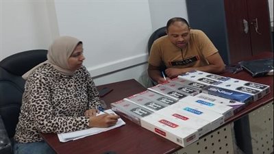 ضبط سجائر وعسل أسود مجهولى المصدر بالعجمى بالإسكندرية 