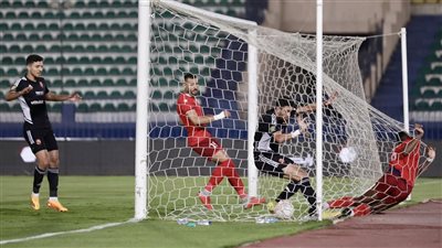 بهدف عكسي.. الأهلي يتقدم على حرس الحدود 0/1 في الشوط الأول