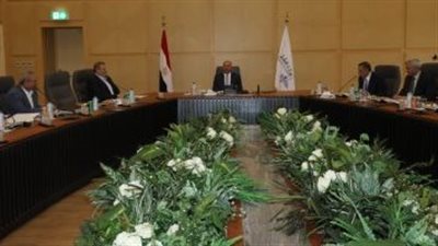 وزير النقل يوجه بتوفير المعدات لتصنيع قطع غيار السكة الحديد محليا