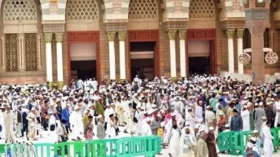 ما حكم التصوير أثناء أداء مناسك الحج والتحدث فى المحمول وقت الطواف؟