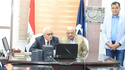 وزير التعليم في السويس لمتابعة سير عمليات إمتحانات الثانوية العامة