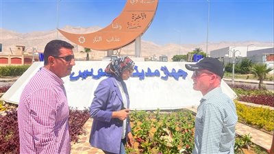رئيس مدينة السويس الجديدة تتفقد تقليم وتهذيب الأشجار