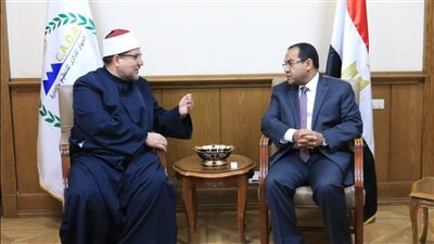 وزير الأوقاف ورئيس الجهاز المركزي للتنظيم والإدارة يتفقدان سير أعمال الاختبارات بمركز  تقييم القدرات والمسابقات 