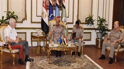 وزير الدفاع يلتقي بالفريق أول روبرت بريجر رئيس اللجنة العسكرية للإتحاد الأوروبى 
