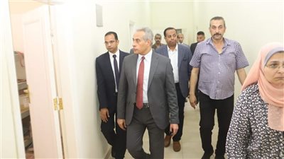 وزير العمل يتفقد المركز القومي للسلامة والصحة المهنية 