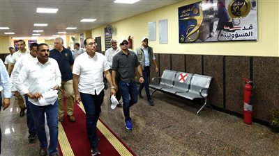 رئيس الوزراء يتفقد وحدة مرور سيوة