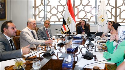 وزيرة البيئة والمنسق الوزارى ومبعوث مؤتمر المناخ cop27 تناقش آخر مستجدات مؤتمر المناخ COP28 بالإمارات