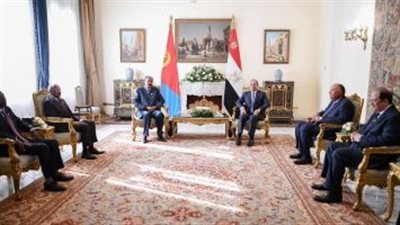 الرئيس السيسى يؤكد لنظيره الإريترى حرص مصر على تعزيز العلاقات الثنائية