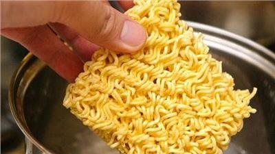 بسبب الأندومي.. استخراج دودة شريطية من جسد طفلة بالشرقية