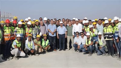وزير النقل يتفقد مشروع استكمال تطوير ميناء السخنة ويتابع اللمسات النهائية لمحطة حاويات 