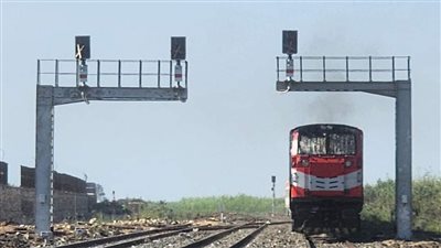 وزير النقل يعلن دخول برج الإشارات الرئيسي بمحطة التينة في الخدمة