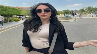 موندا مكاوي تقدم وصفات سحرية للحفاظ على جمال المرآة