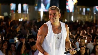 أول مرة يغني شعر.. أسرار أغنية والله أبدًا لعمرو دياب 
