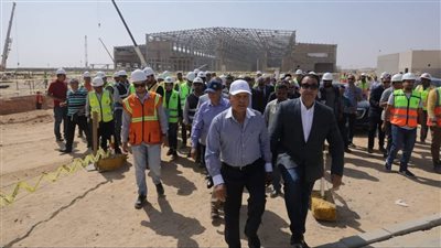 وزير النقل ووفد برلماني من مجلسي النواب والشيوخ في جولة تفقدية موسعة في مشروع مونوريل غرب النيل 