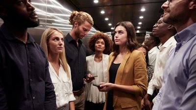 هتعمل إيه لو الكهرباء قطعت وإنت في الأسانسير؟.. إتبع تلك الخطوات