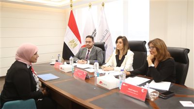 وزيرة الثقافة تترأس لجنة اختيار كوادر نسائية لبرنامج 