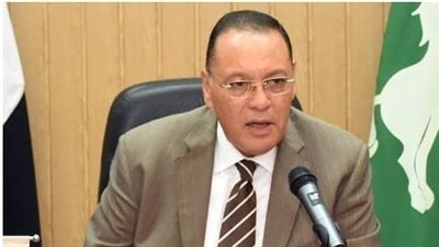 محافظ الشرقية يُهنئ أوائل شهادة الثانوية الأزهرية