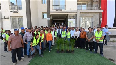 وزير الإسكان يتفقد الوحدات السكنية بمشروع جنة بمدينة الشيخ زايد