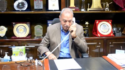 محافظ القليوبية يهنئ الخامس على الجمهورية علمي رياضة بالثانوية العامة هاتفيا