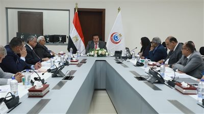 وزير الصحة يوجه بإجراء بحث ميداني على مسببات الإدمان المستحدثة