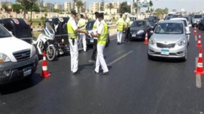 غلق كلى لشارع الأزهر بسبب هبوط أرضى أمام مستشفى الحسين