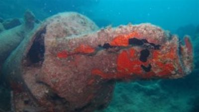 بالصور.. اكتشاف بقايا سفينة غارقة وجرار من الفخار فى منطقة العلمين