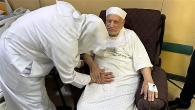 بعد أنباء وفاته.. الشيخ محمد حسان يزور الدكتور أحمد عمر هاشم