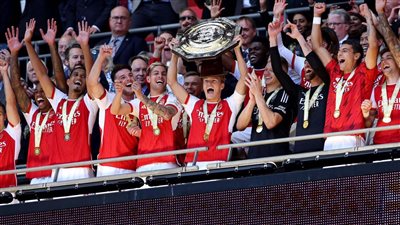 بسيناريو مثير.. أرسنال بطلًا لكأس الدرع الخيرية بعد الفوز على مانشستر سيتي