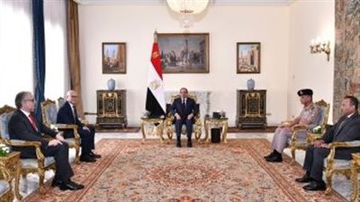 الرئيس السيسى يبحث مع وزير دفاع صربيا تعزيز التعاون العسكرى والأمنى بين البلدين