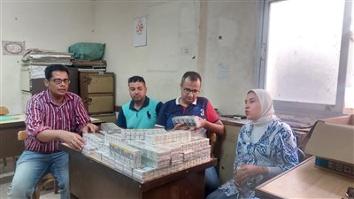 تموين غرب والجمرك تضبط سجائر محلية بدون فواتير 