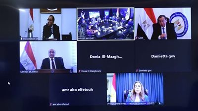 رئيس الوزراء يشهد تجربة حية لتأسيس أول شركة إلكترونياً عبر المنصة الرقمية لهيئة الاستثمار