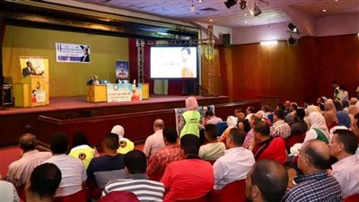 صندوق مكافحة الإدمان ومحافظة الغربية يدشنان برنامج وقائي لرفع وعى 14 ألف عامل بالغزل والنسيج 