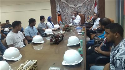 اجتماع بعمال 