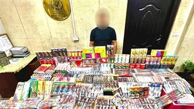 بحوزته 1,5 مليون قطعة.. ضبط شخص بتهمة الإتجار في الألعاب النارية