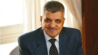 لأول مرة.. رئيس قناة السويس يكشف حجم العمالة الأجنبية بالقناة 