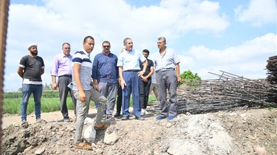 محافظ الغربية يتفقد مشروعات الرصف والتطوير بطنطا