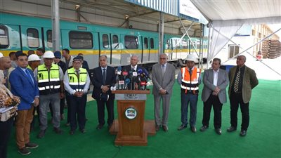 وزير النقل ورئيس الهيئة العربية للتصنيع يشهدان تسليم أحد قطارات مترو الأنفاق من إنتاج مصنع سيماف
