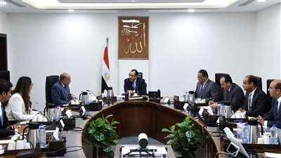 رئيس الوزراء يتابع نشاط عمل شركة الشرقية 