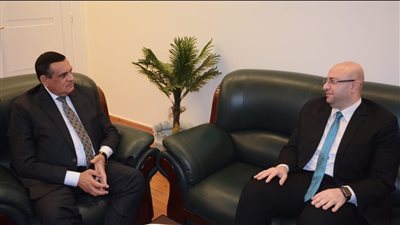 وزير التنمية المحلية يتابع مع محافظ بنى سويف تنفيذ المشروعات الخدمية والتنموية والمبادرات الرئاسية