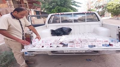 تموين العجمى بالإسكندرية تضبط سجائر مهربة جمركيا  