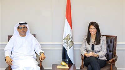 المشاط تعقد اجتماعًا ثنائيًا مع رئيس اللجنة التنفيذية لمكتب أبوظبي للصادرات (أدكس) 