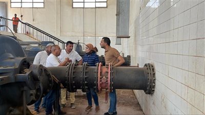 رئيس جهاز مدينة السويس الجديدة تتفقد رافع مياه الـ٩٠٠ بحي عتاقة
