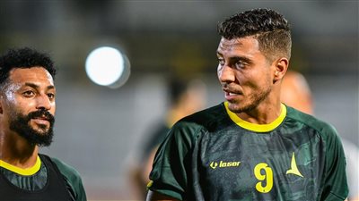 محمد شريف خارج مباراة الخليج لمواجهة أهلي جدة في الدوري السعودي
